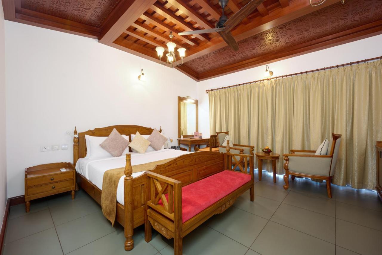 Gokulam Grand Resort & Spa, Kumarakom Ngoại thất bức ảnh