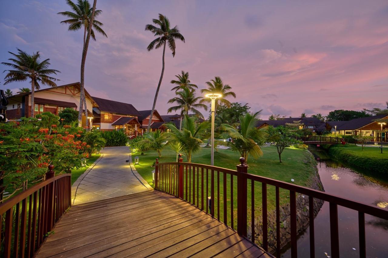 Gokulam Grand Resort & Spa, Kumarakom Ngoại thất bức ảnh