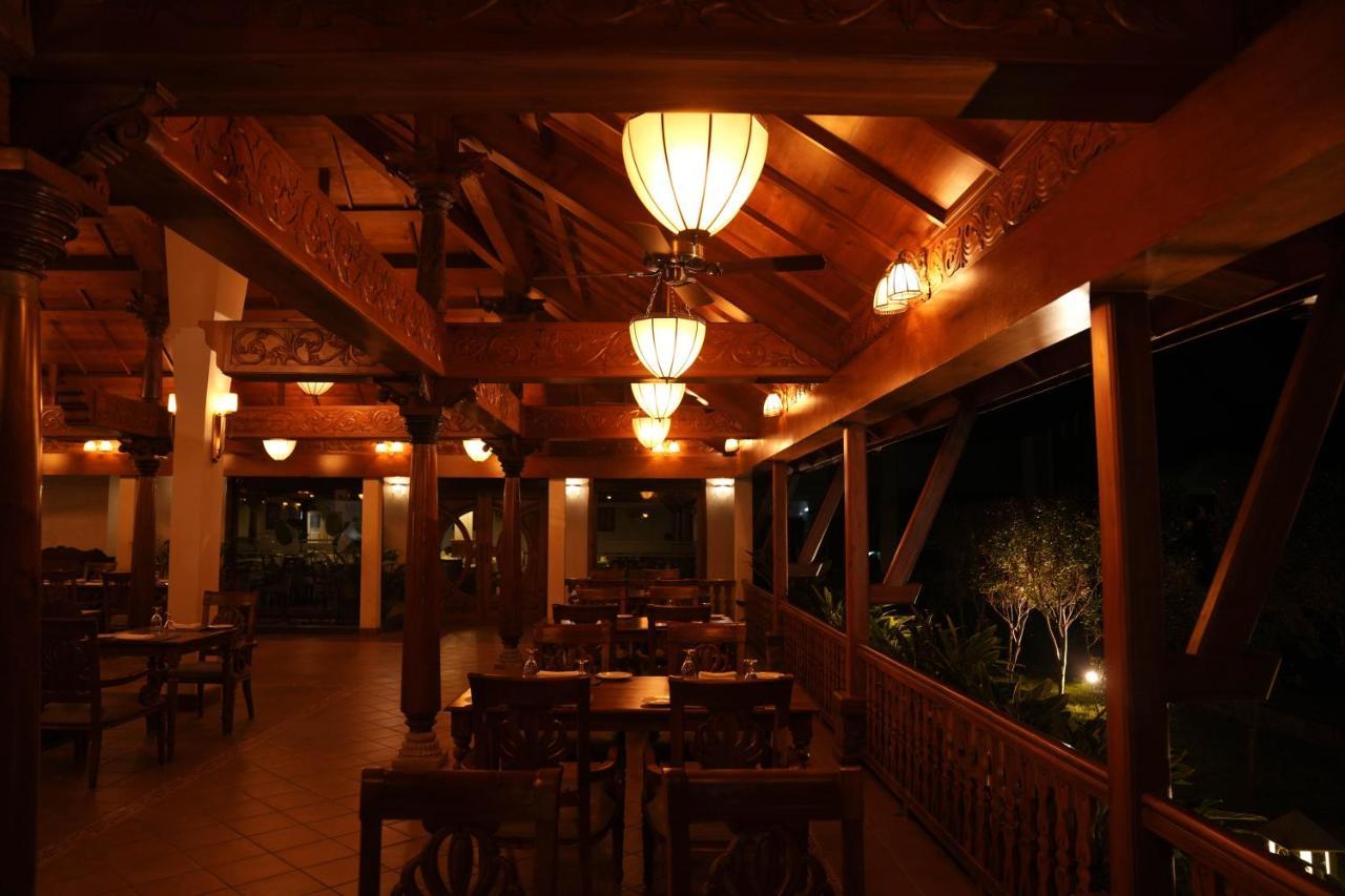 Gokulam Grand Resort & Spa, Kumarakom Ngoại thất bức ảnh