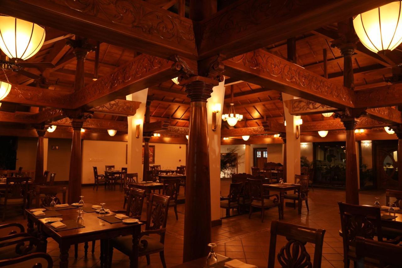 Gokulam Grand Resort & Spa, Kumarakom Ngoại thất bức ảnh